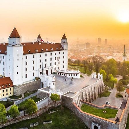 Second Home In Heart Of Bratislava Exterior foto